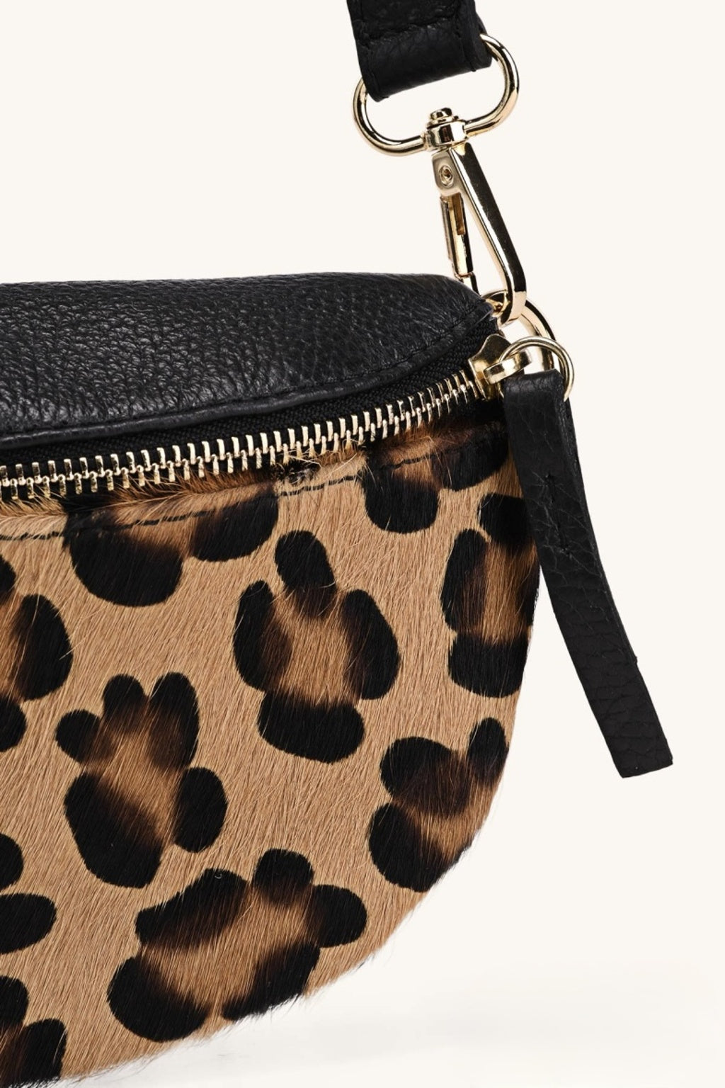 Sac banane en cuir léopard